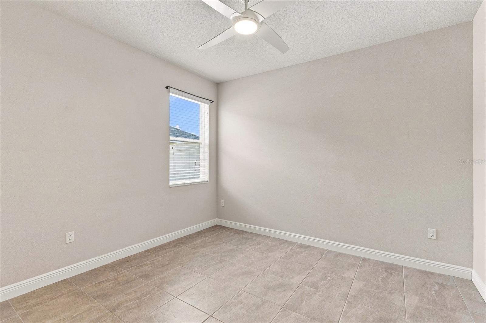 9401 HIGHLAND HILLS DR — photo 33