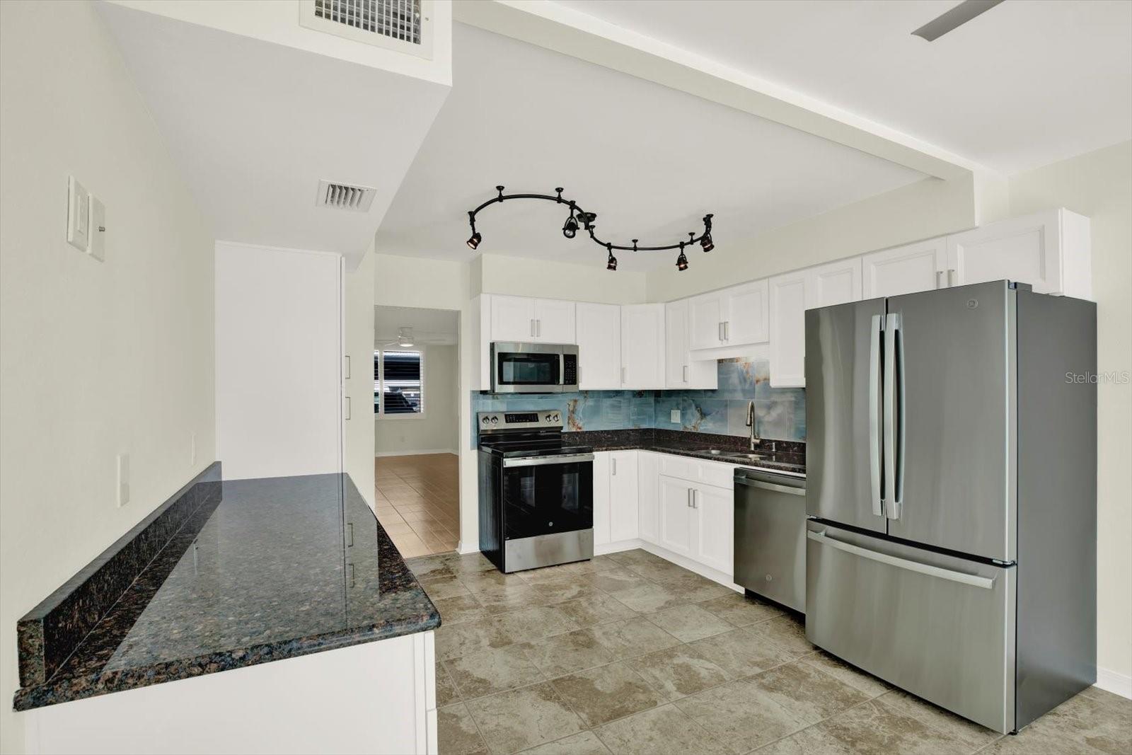 4715 BAY ST NE #126 — photo 4
