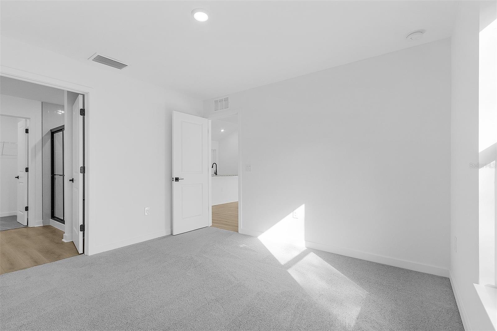 3453 WORTHINGTON AVE — photo 11