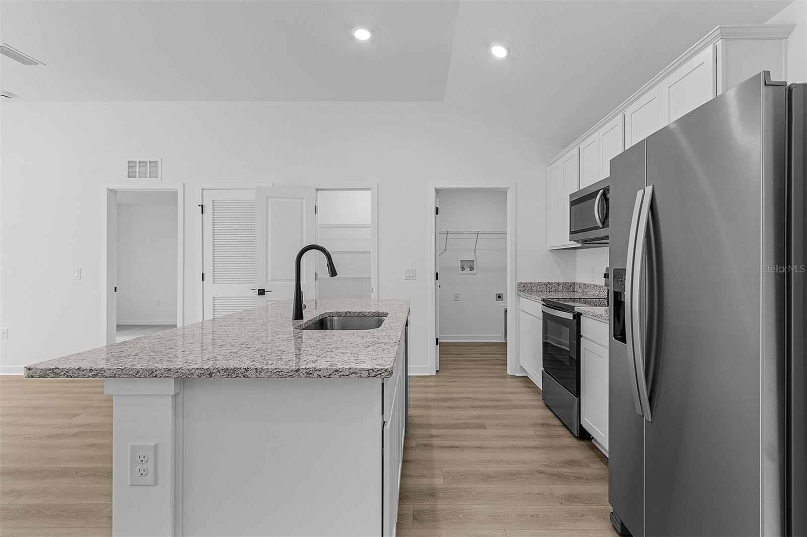 3453 WORTHINGTON AVE — photo 7