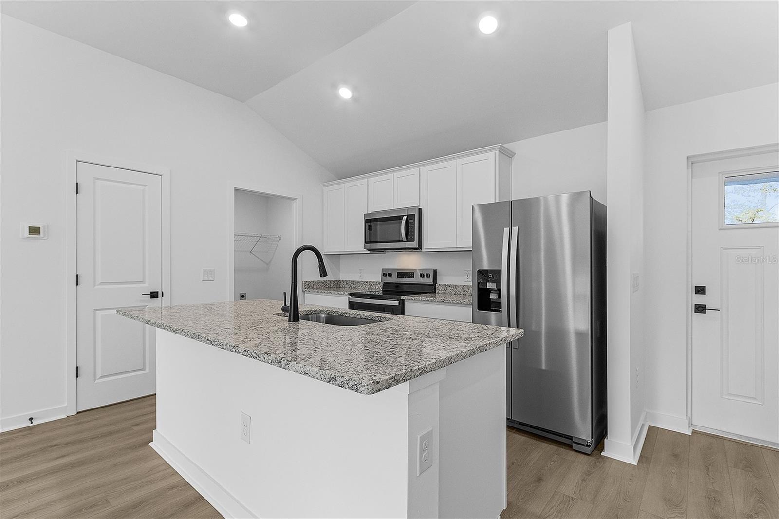 3453 WORTHINGTON AVE — photo 5