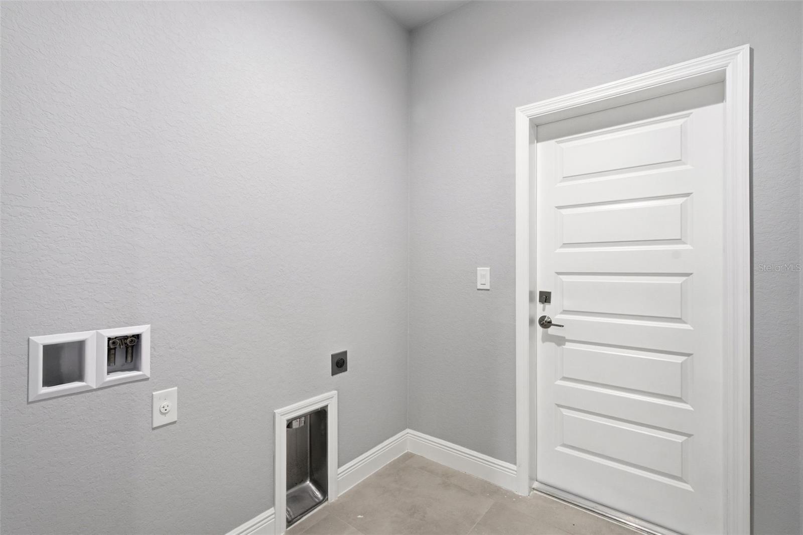 2830 BILLBERRY ST — photo 38