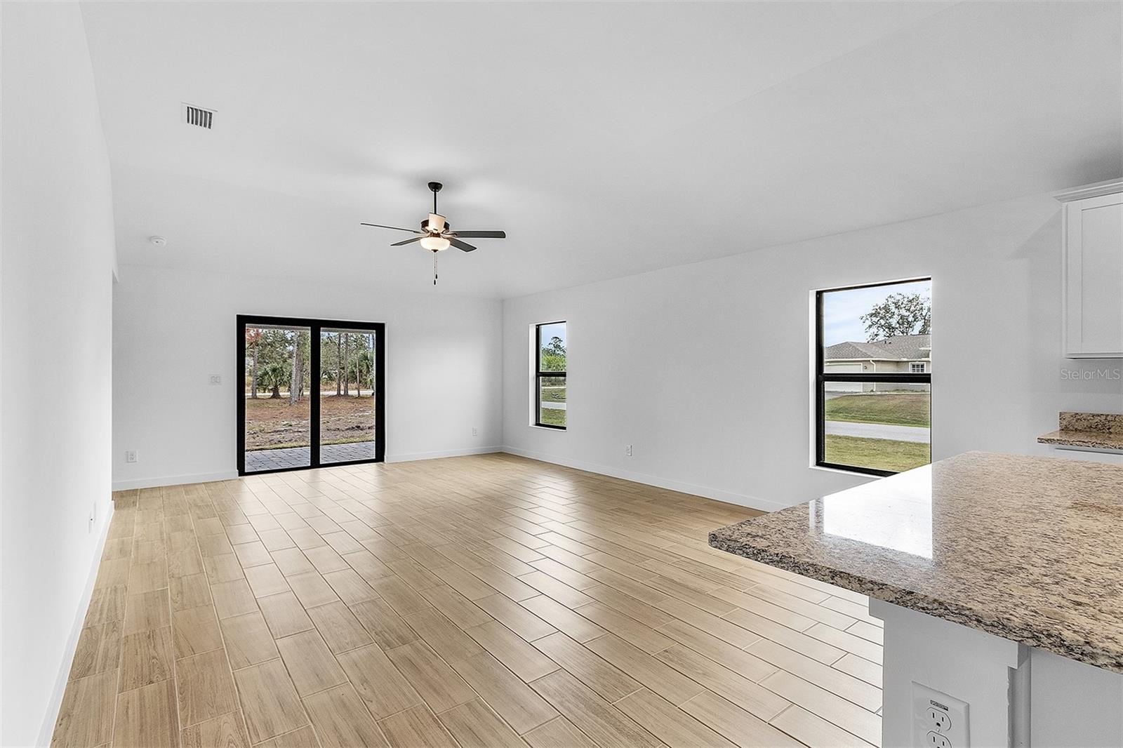Home in NORTH PORT — photo 9