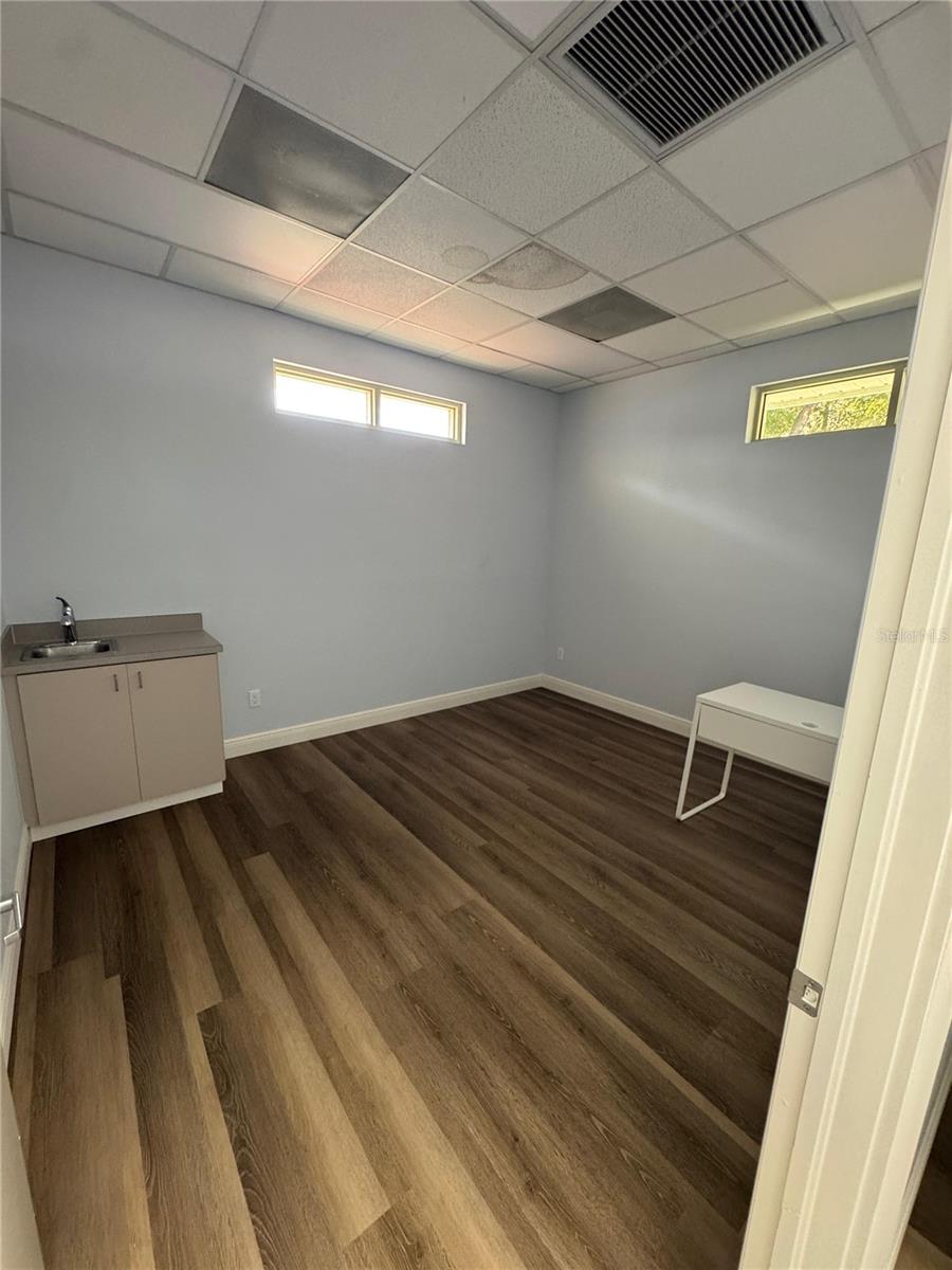 2708 W VIRGINIA AVE — photo 9