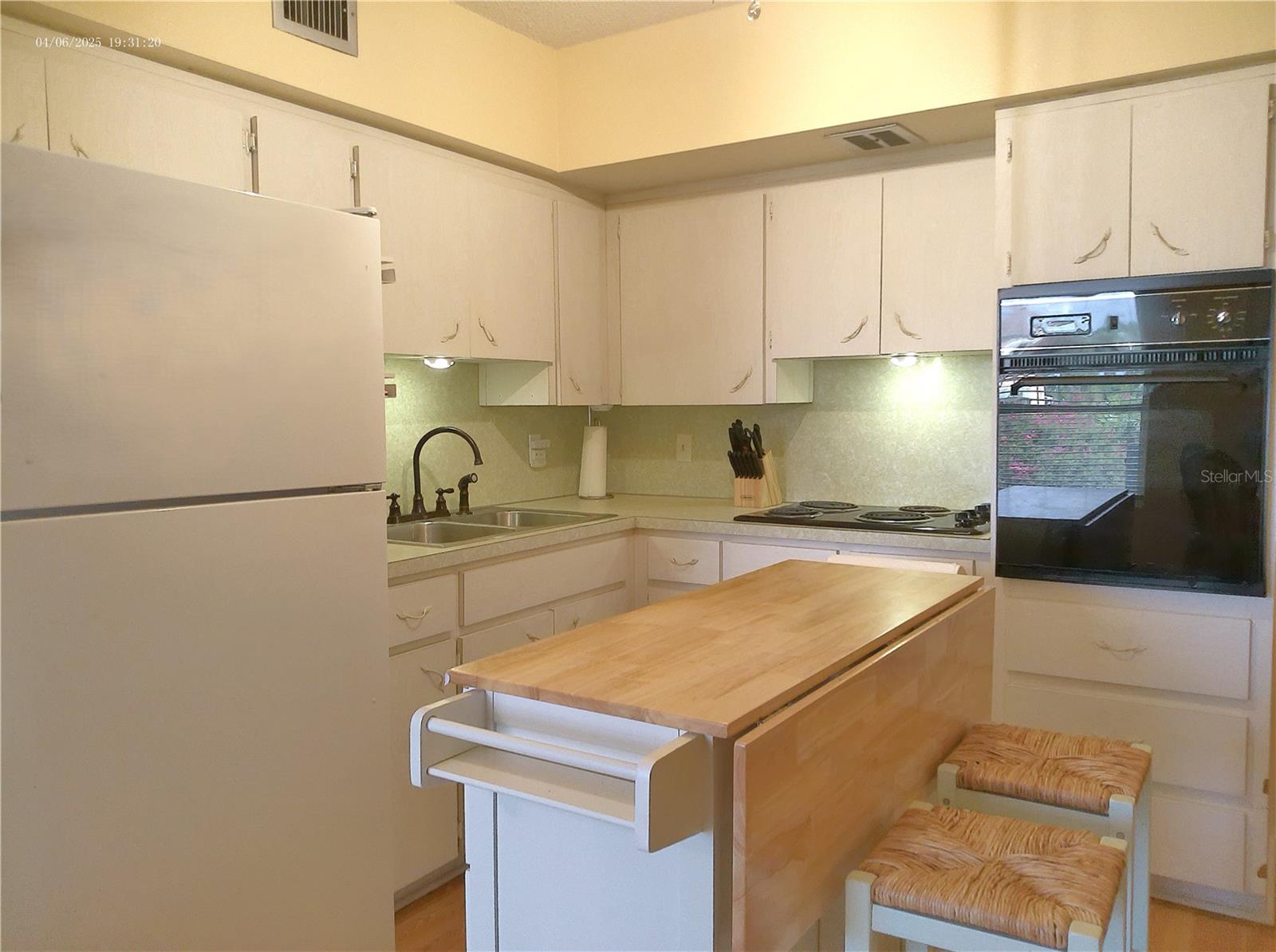 2457 ECUADORIAN WAY #73 — photo 14