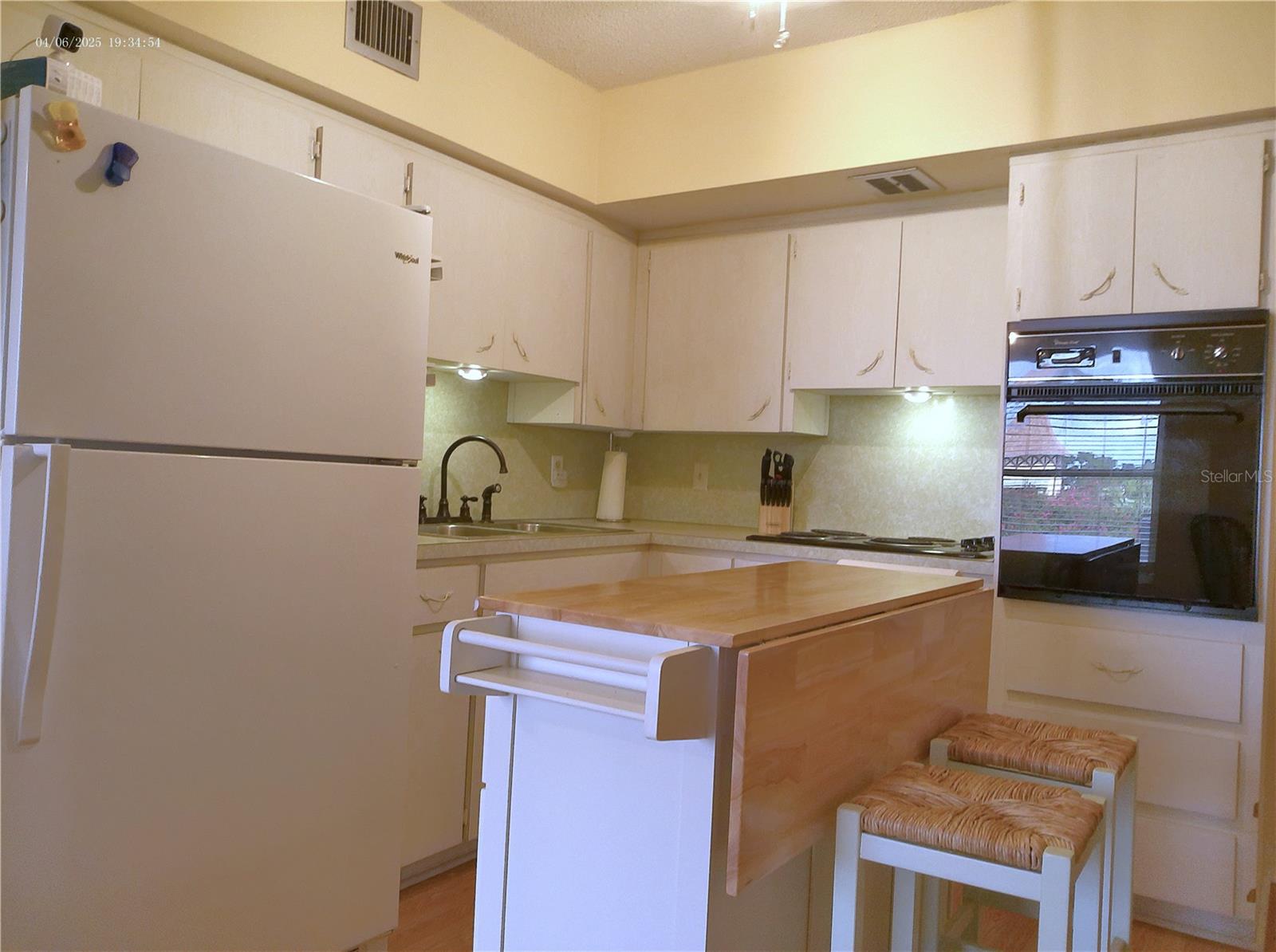 2457 ECUADORIAN WAY #73 — photo 10