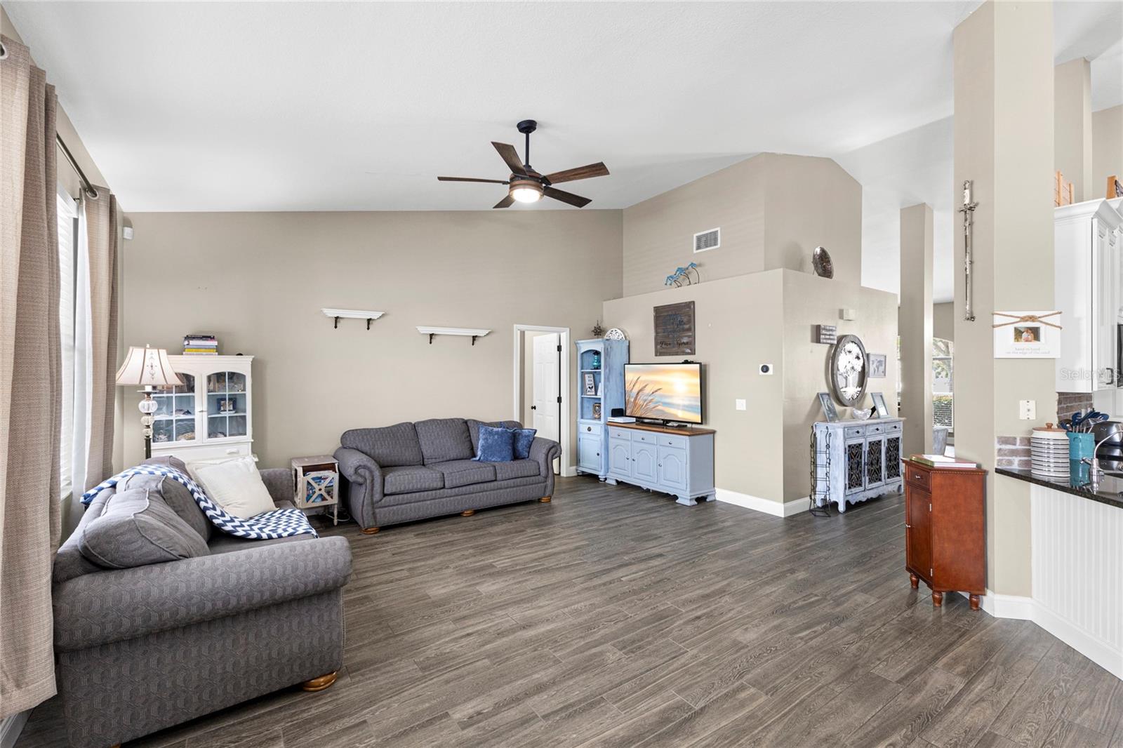 4038 LITHIA RIDGE BLVD — photo 9