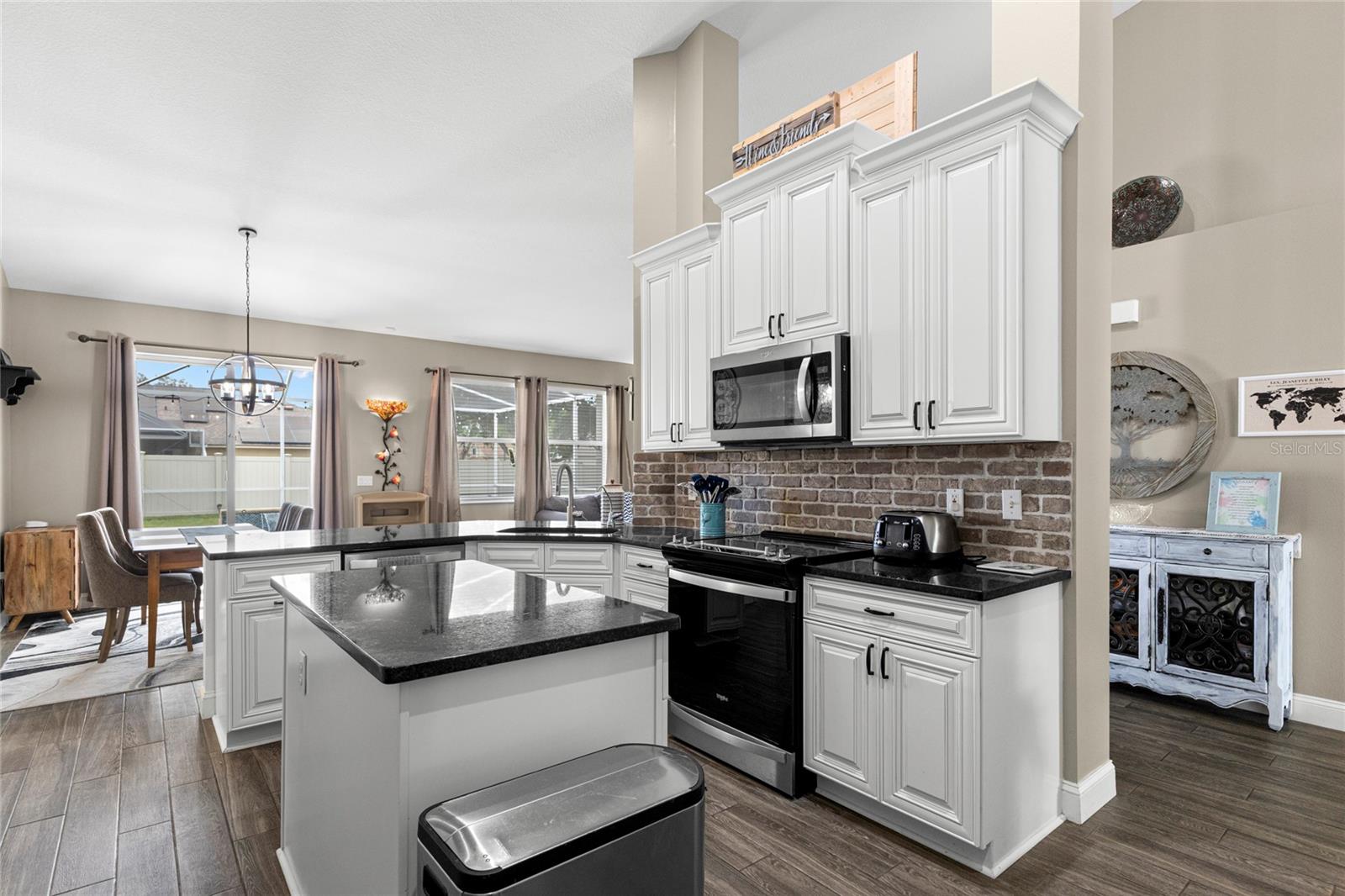4038 LITHIA RIDGE BLVD — photo 4