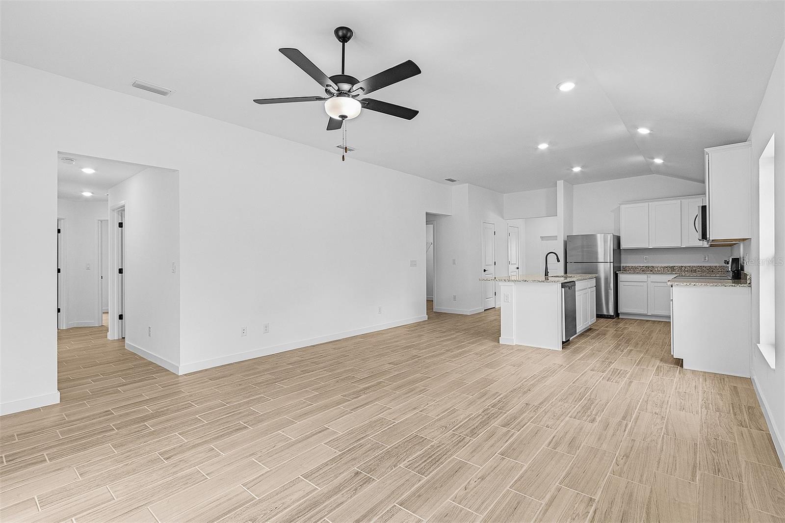 4081 LONGWELL LN — photo 11