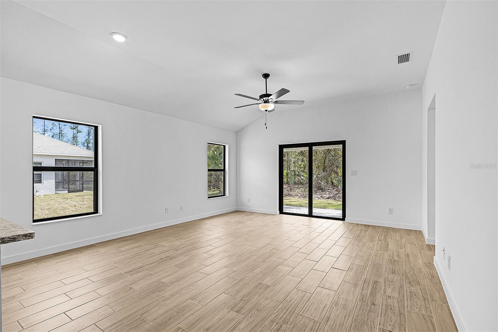 4081 LONGWELL LN — photo 10