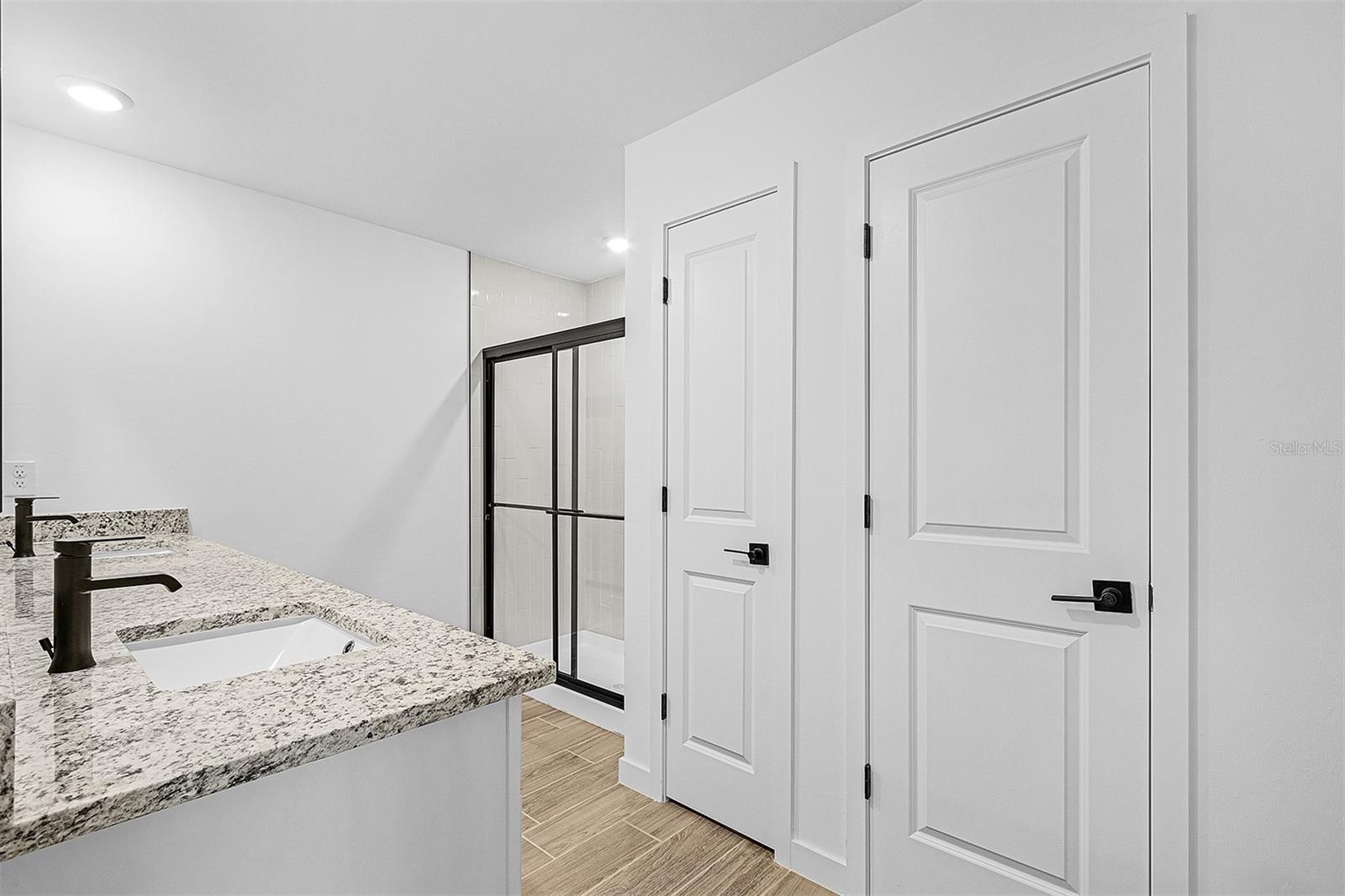 4081 LONGWELL LN — photo 15