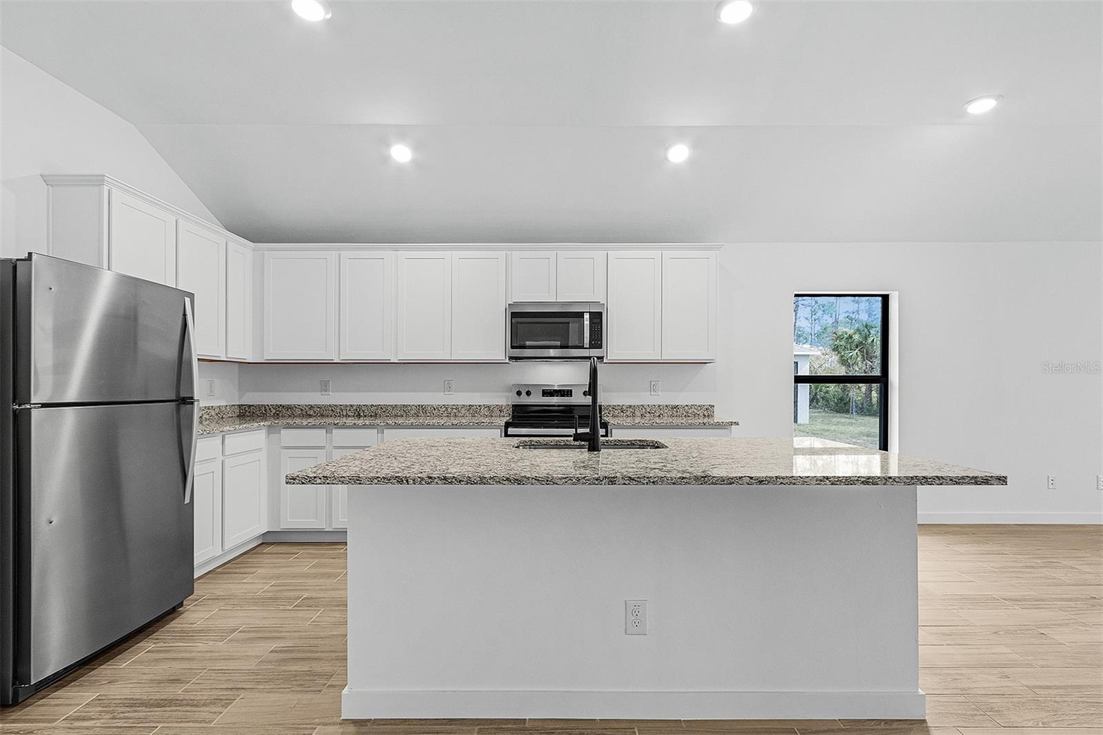4081 LONGWELL LN — photo 7