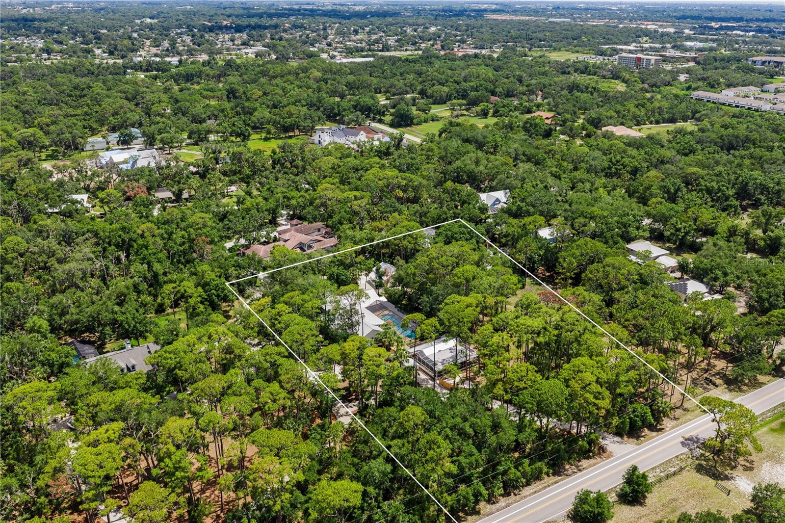 2810 SARASOTA GOLF CLUB BLVD — photo 3