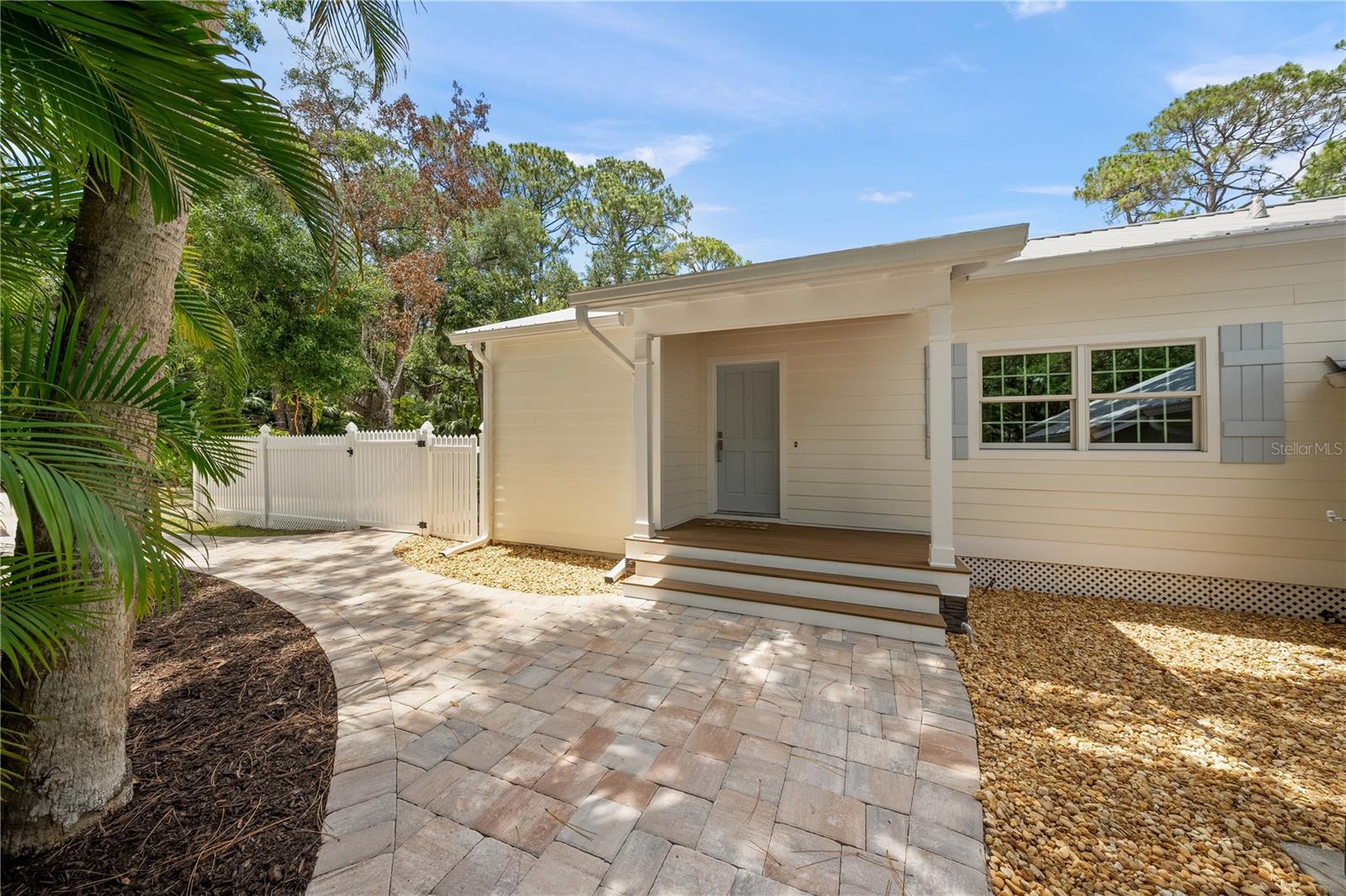 2810 SARASOTA GOLF CLUB BLVD — photo 15