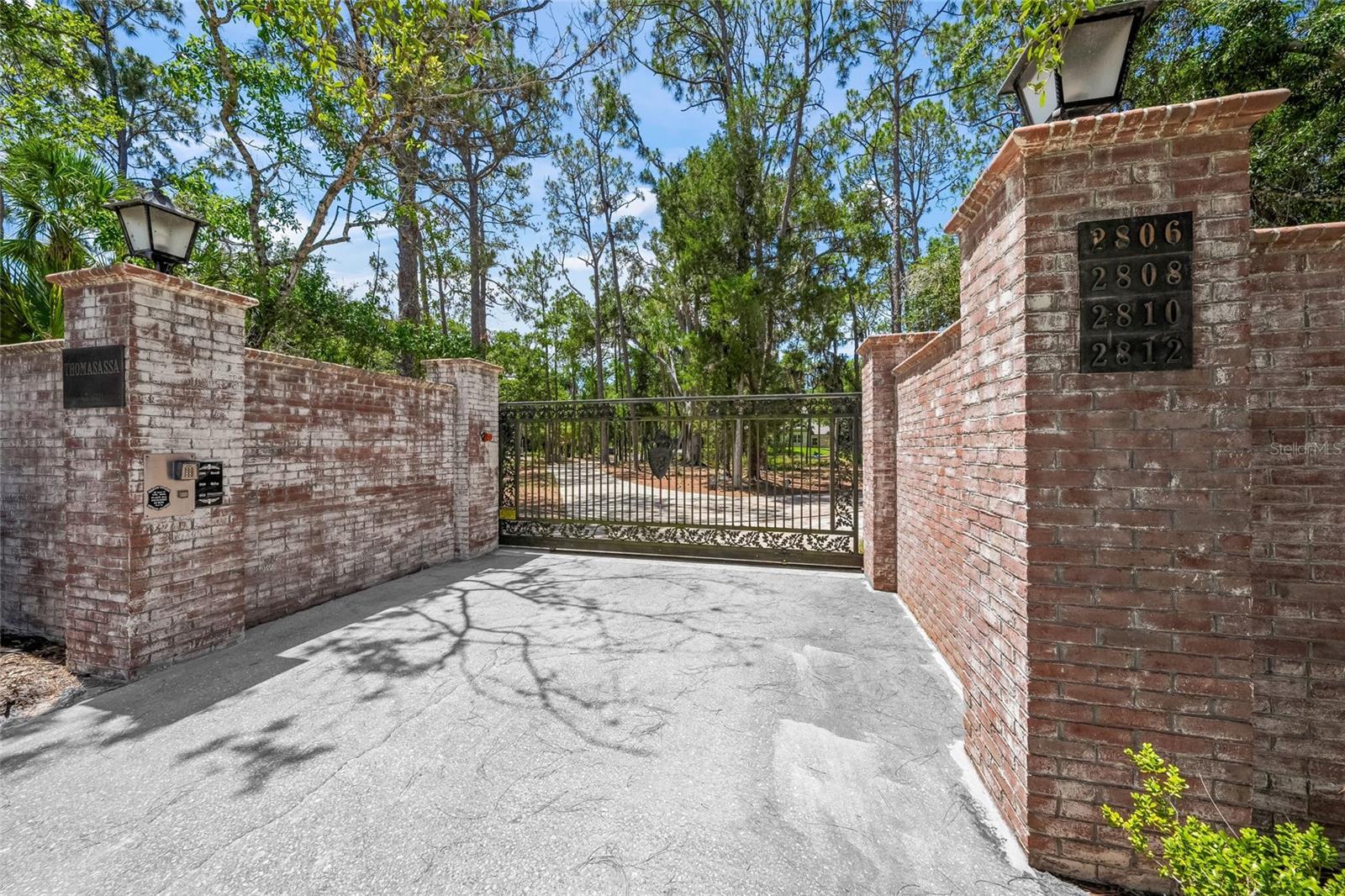 2810 SARASOTA GOLF CLUB BLVD — photo 2