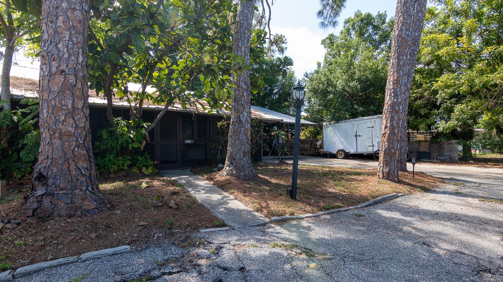 2110 PALM TER — photo 3