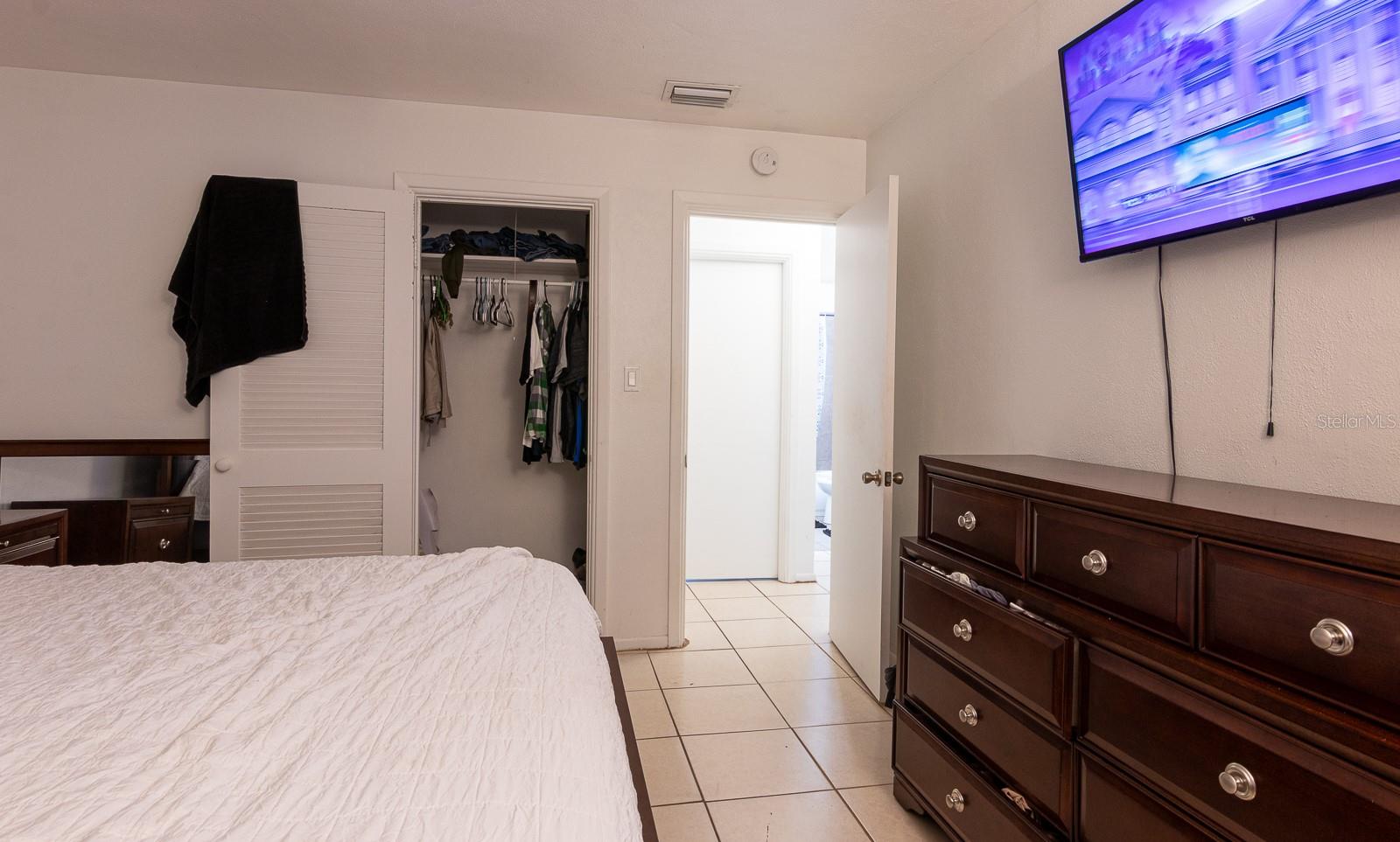 2110 PALM TER — photo 12