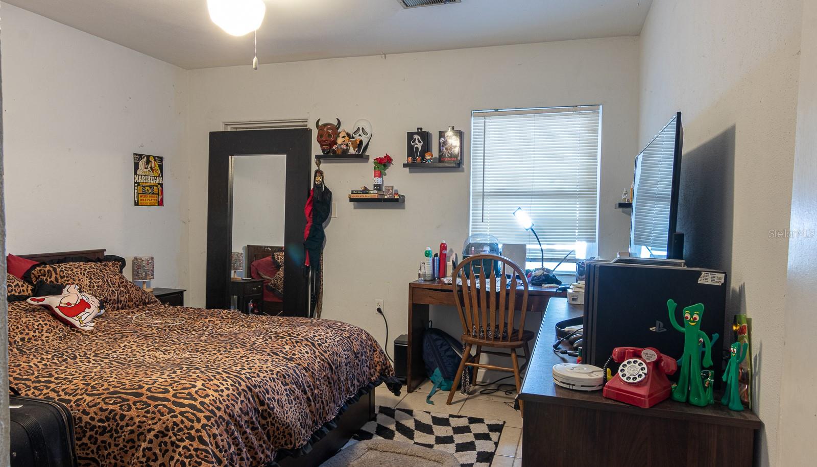 2110 PALM TER — photo 30