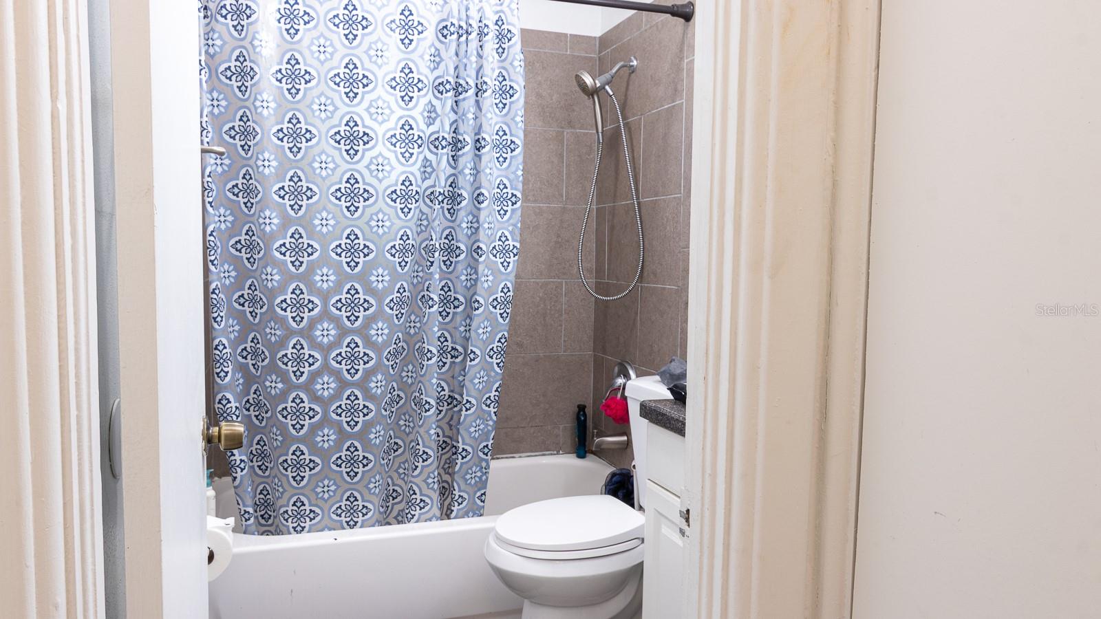 2110 PALM TER — photo 13