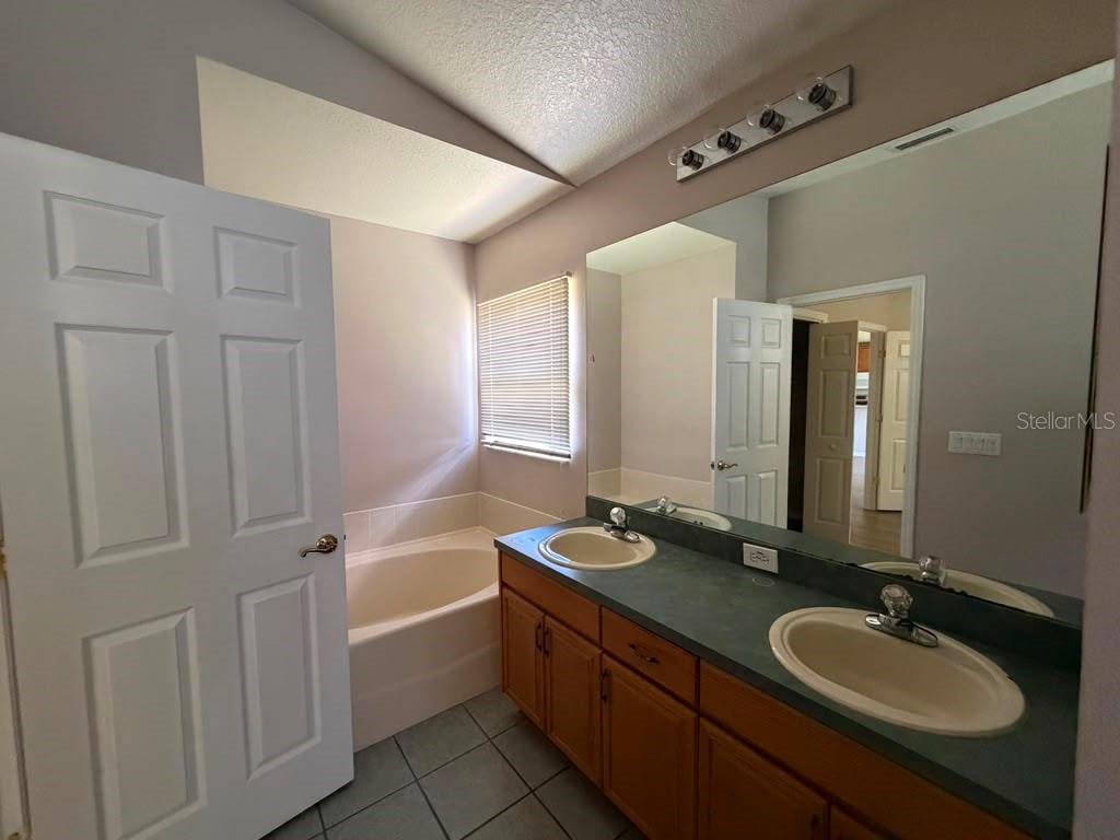 18014 ARBOR CREST DR — photo 24