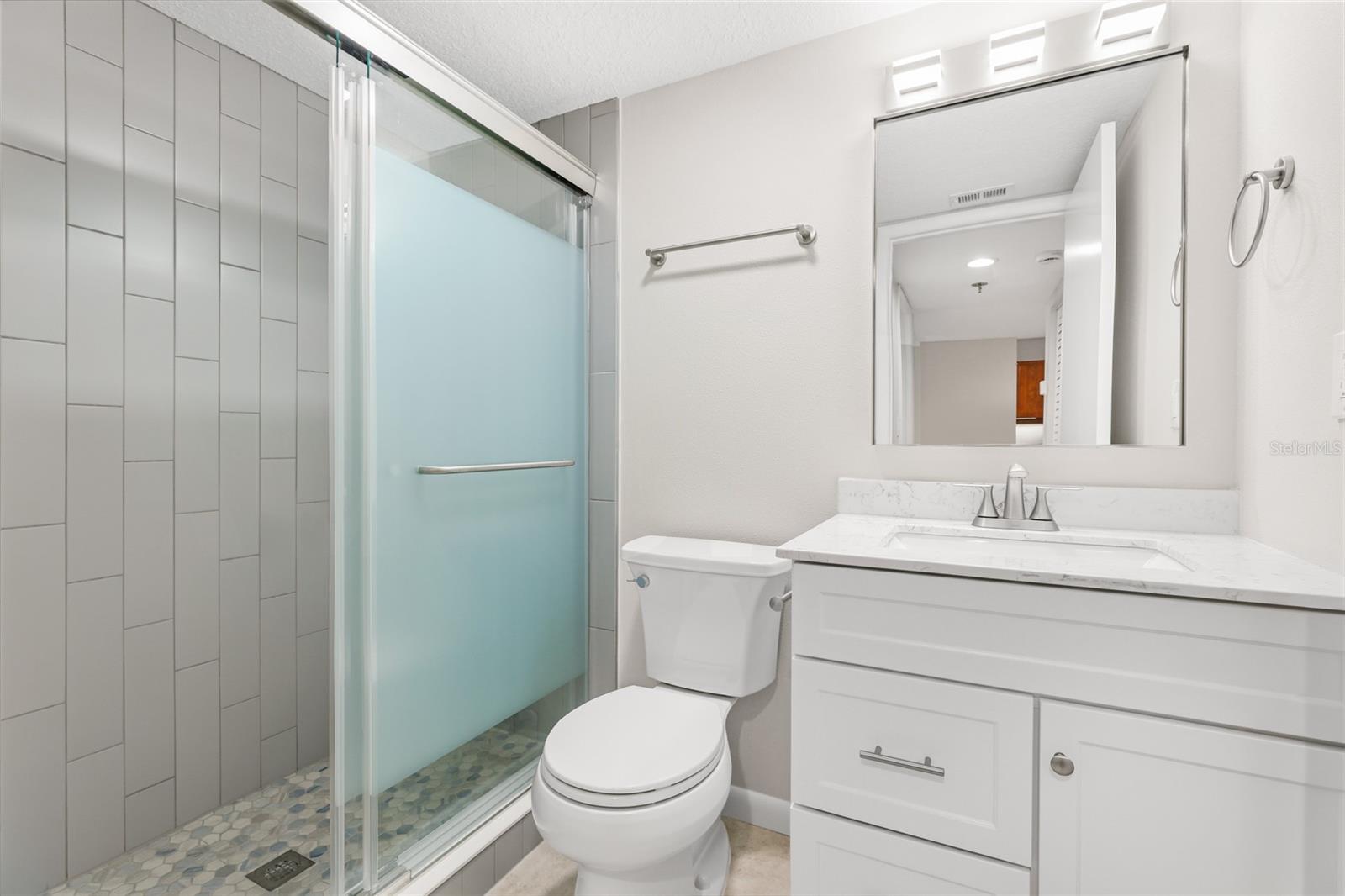 4550 PINEBROOK CIR #106 — photo 20