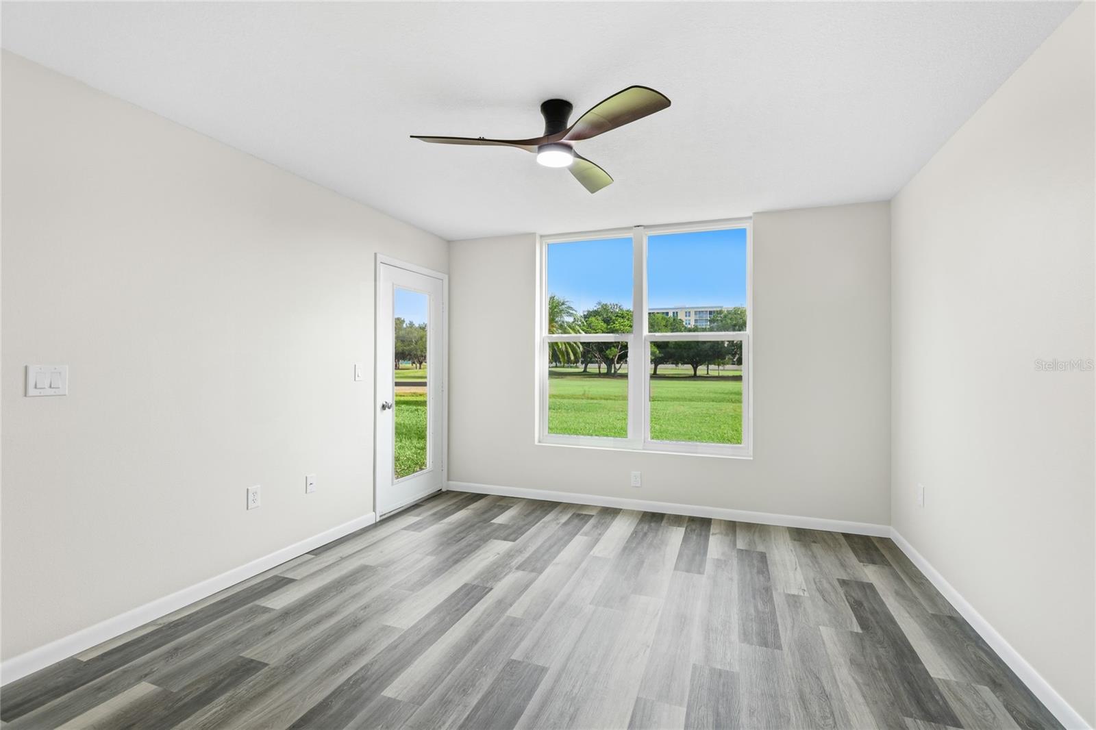 4550 PINEBROOK CIR #106 — photo 12
