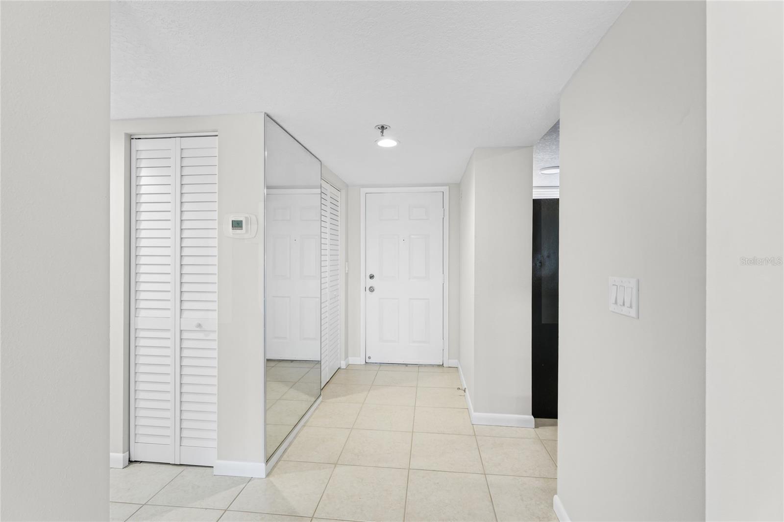 4550 PINEBROOK CIR #106 — photo 3