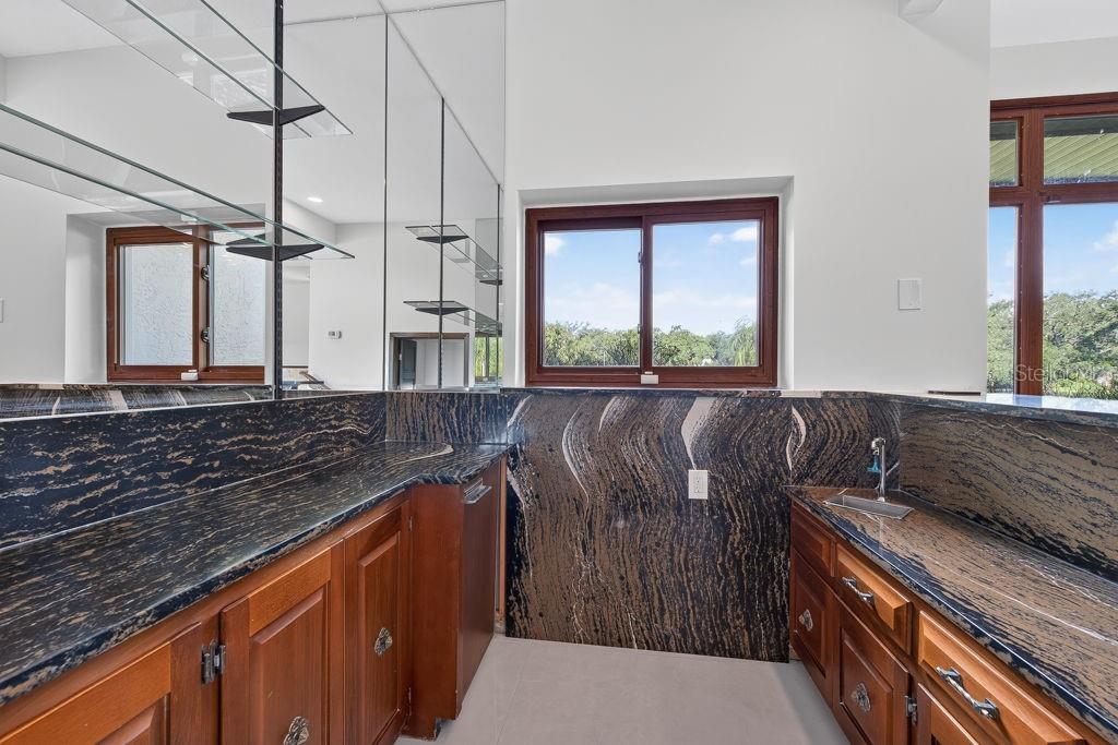 1007 LAKEWOOD DR — photo 13