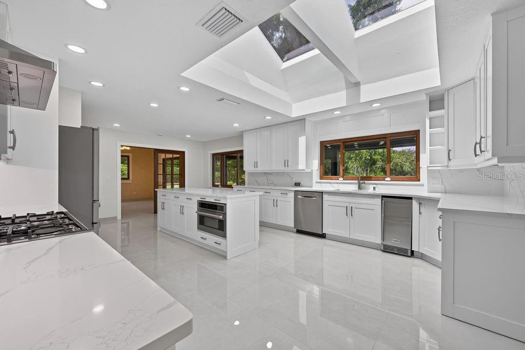 1007 LAKEWOOD DR — photo 14