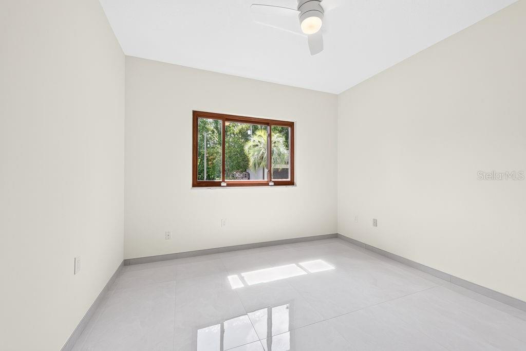 1007 LAKEWOOD DR — photo 43