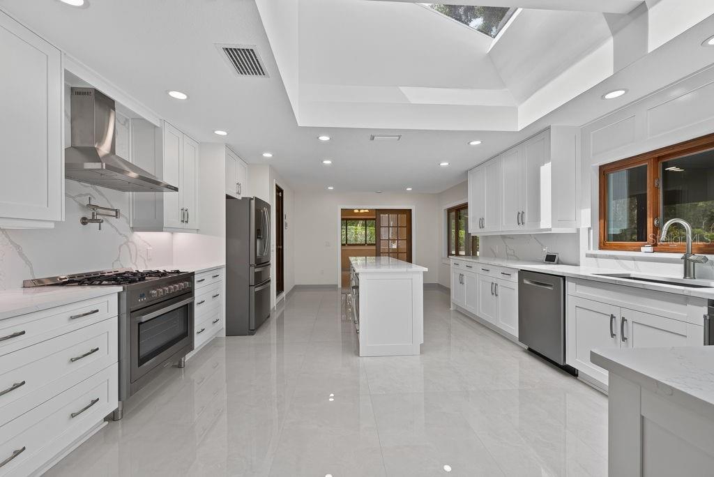 1007 LAKEWOOD DR — photo 16