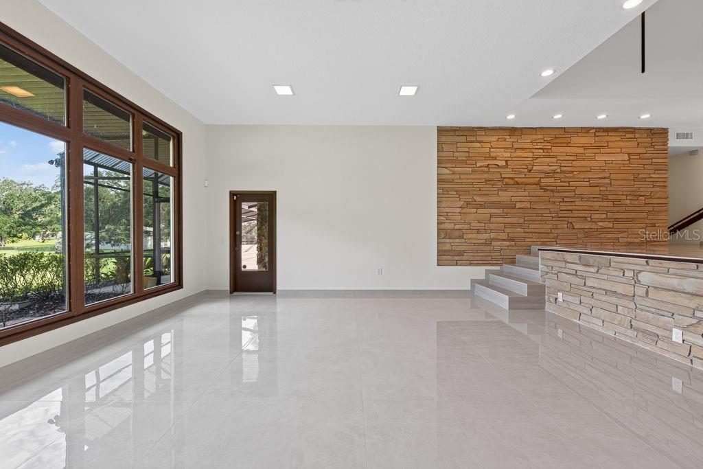 1007 LAKEWOOD DR — photo 11