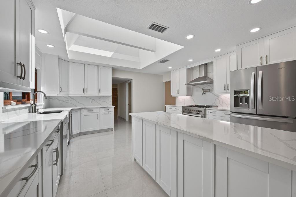 1007 LAKEWOOD DR — photo 21