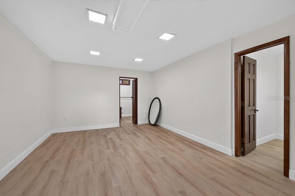 1007 LAKEWOOD DR — photo 52