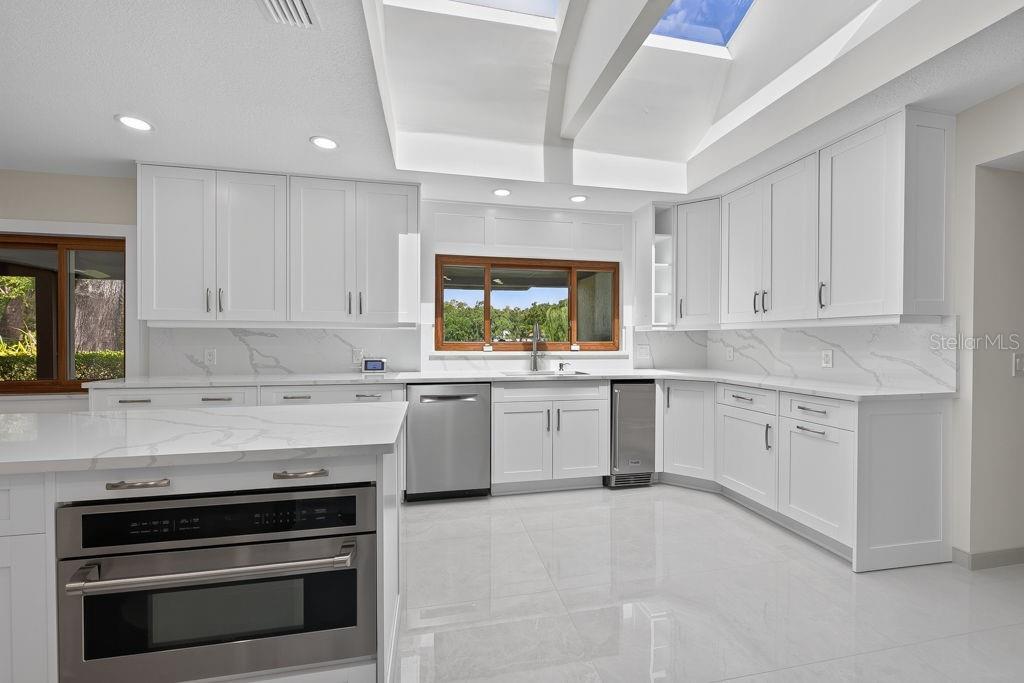 1007 LAKEWOOD DR — photo 17