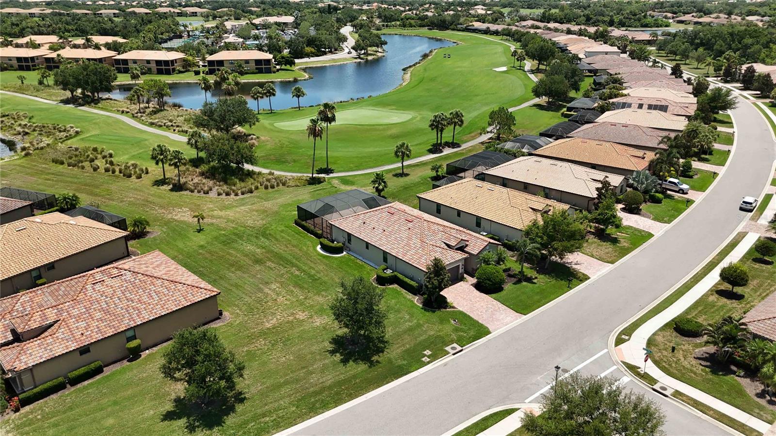 6907 QUIET CREEK DR — photo 43