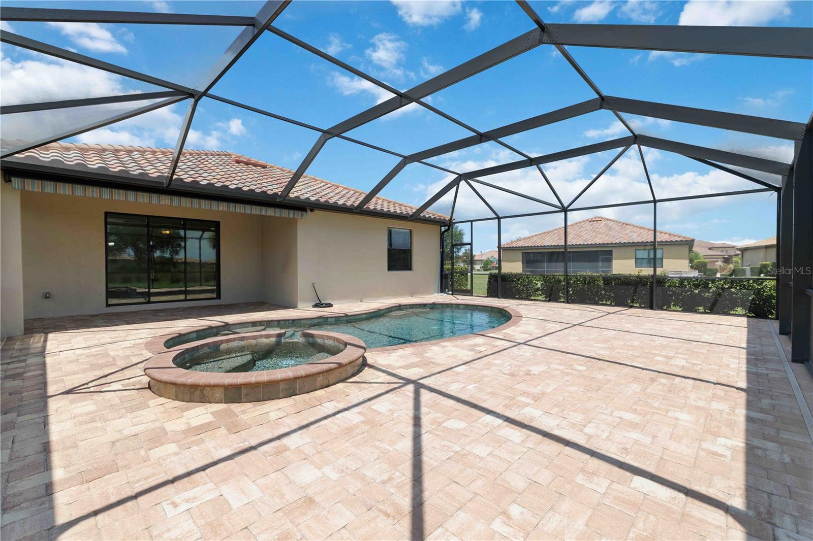 6907 QUIET CREEK DR — photo 37