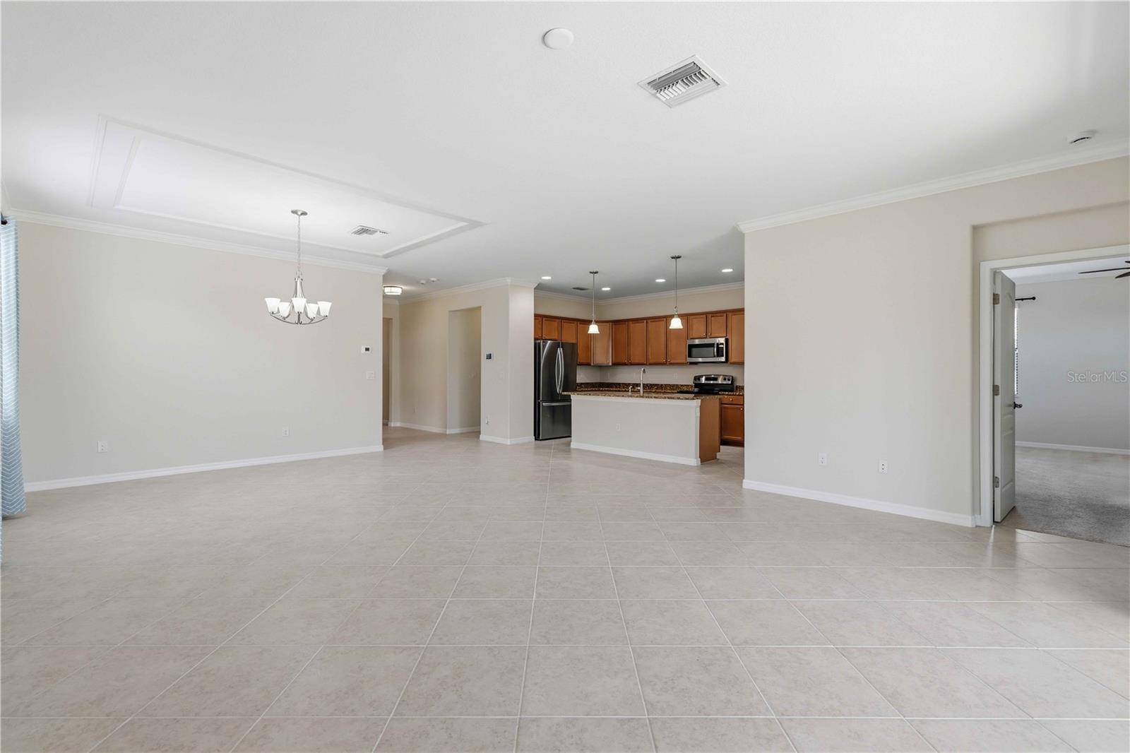 6907 QUIET CREEK DR — photo 11
