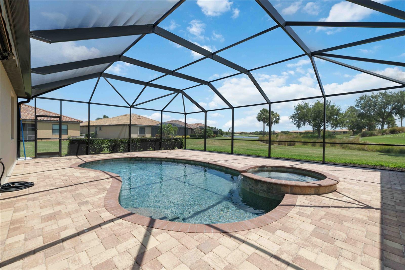 6907 QUIET CREEK DR — photo 36