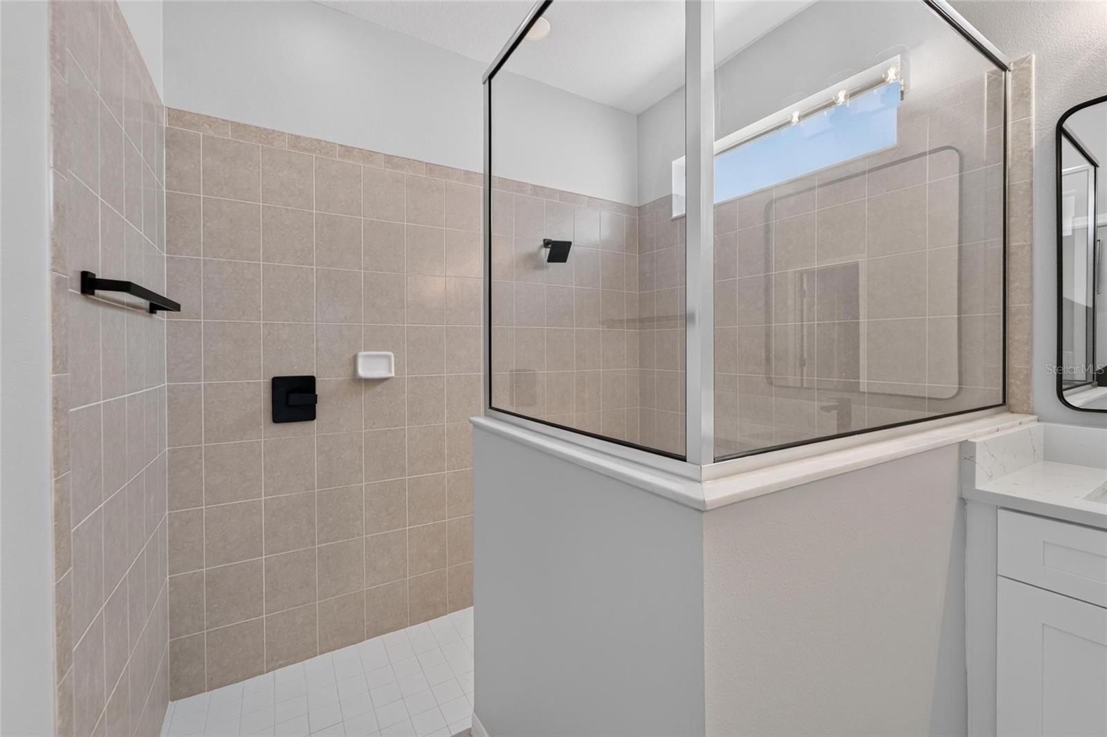 21744 WAVERLY SHORES LN — photo 20