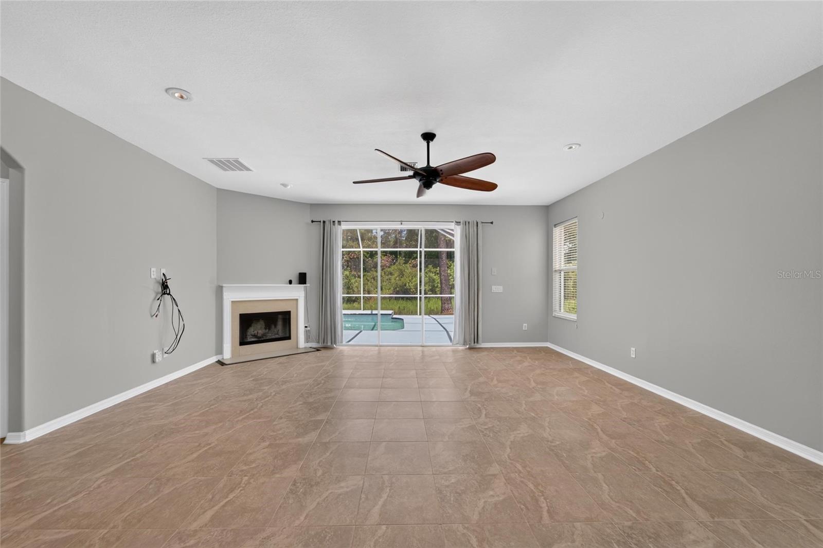 21744 WAVERLY SHORES LN — photo 9