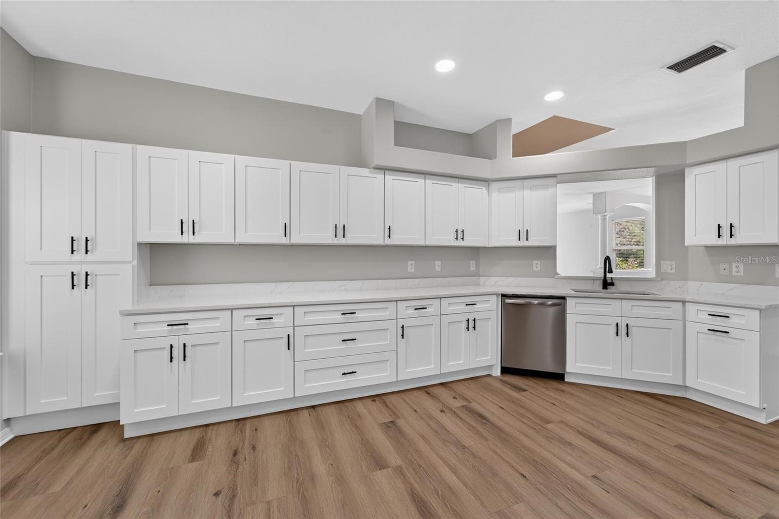 21744 WAVERLY SHORES LN — photo 5