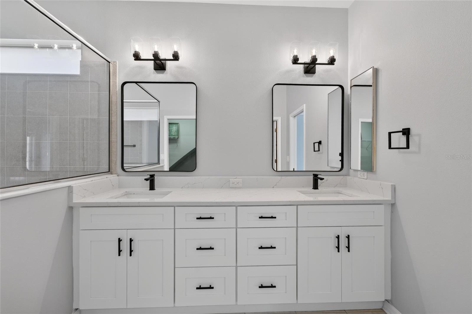 21744 WAVERLY SHORES LN — photo 18