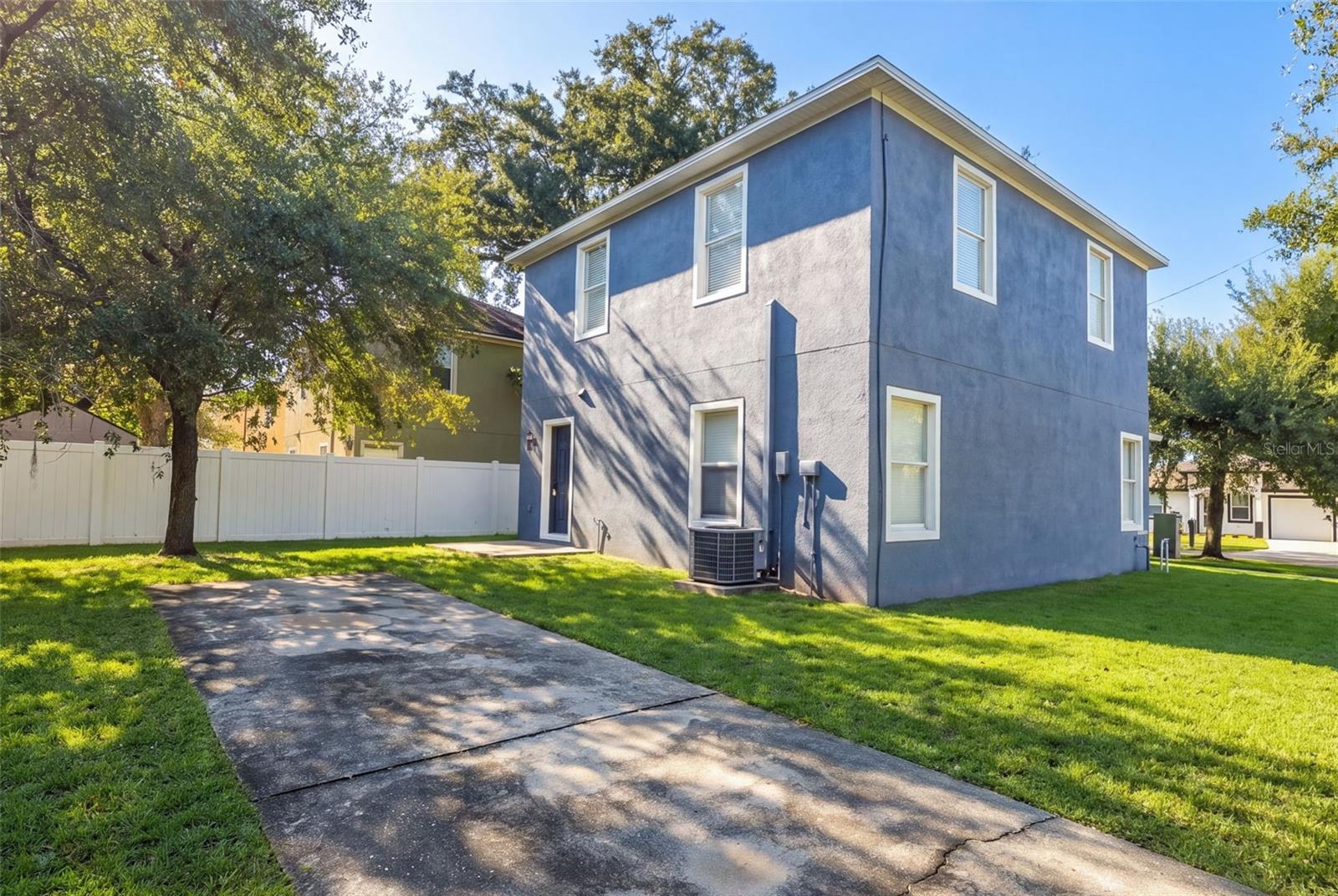 319 E HANLON ST — photo 22