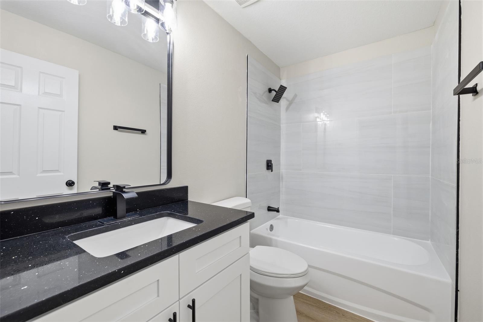 319 E HANLON ST — photo 16