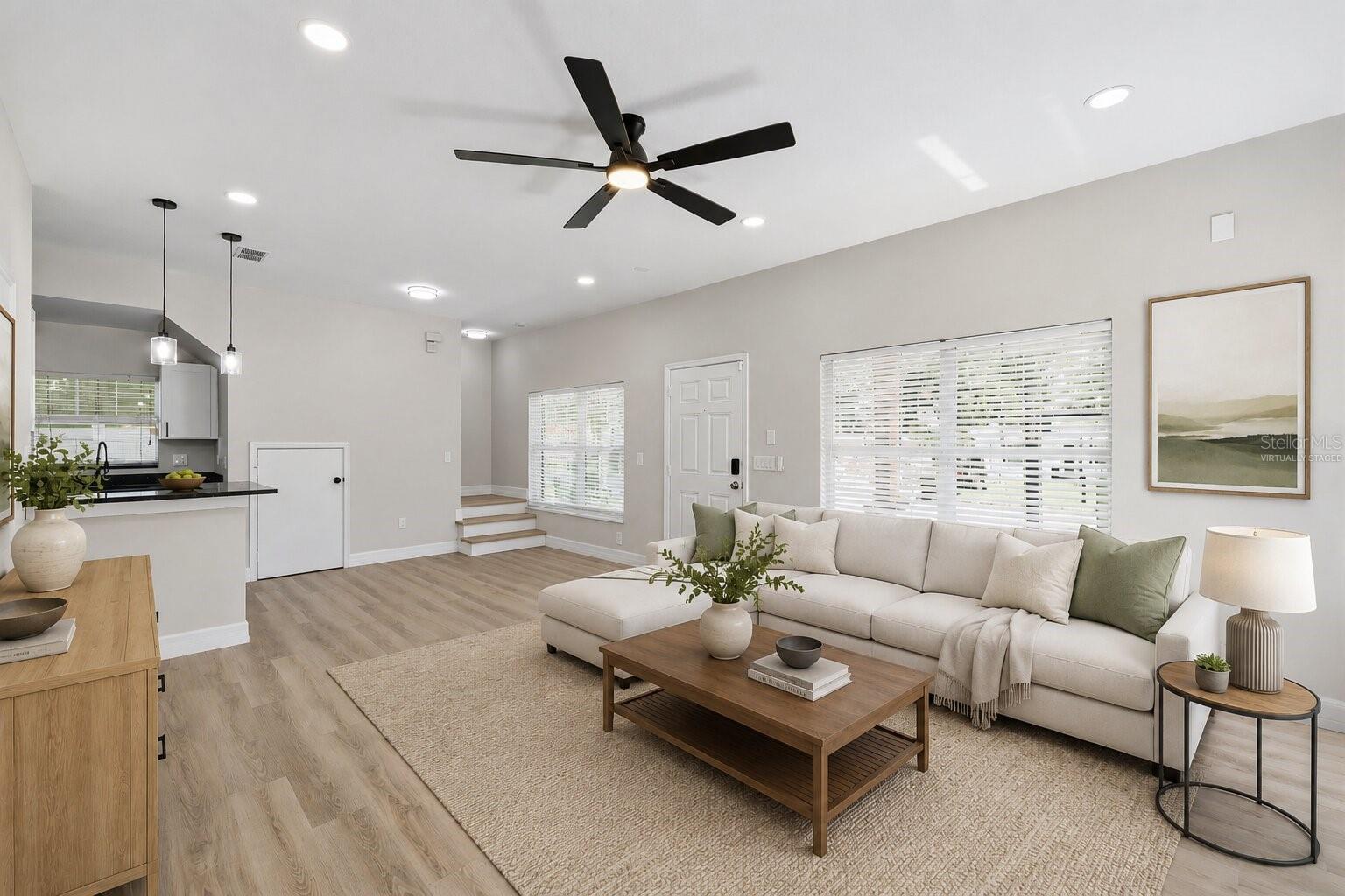 319 E HANLON ST — photo 3