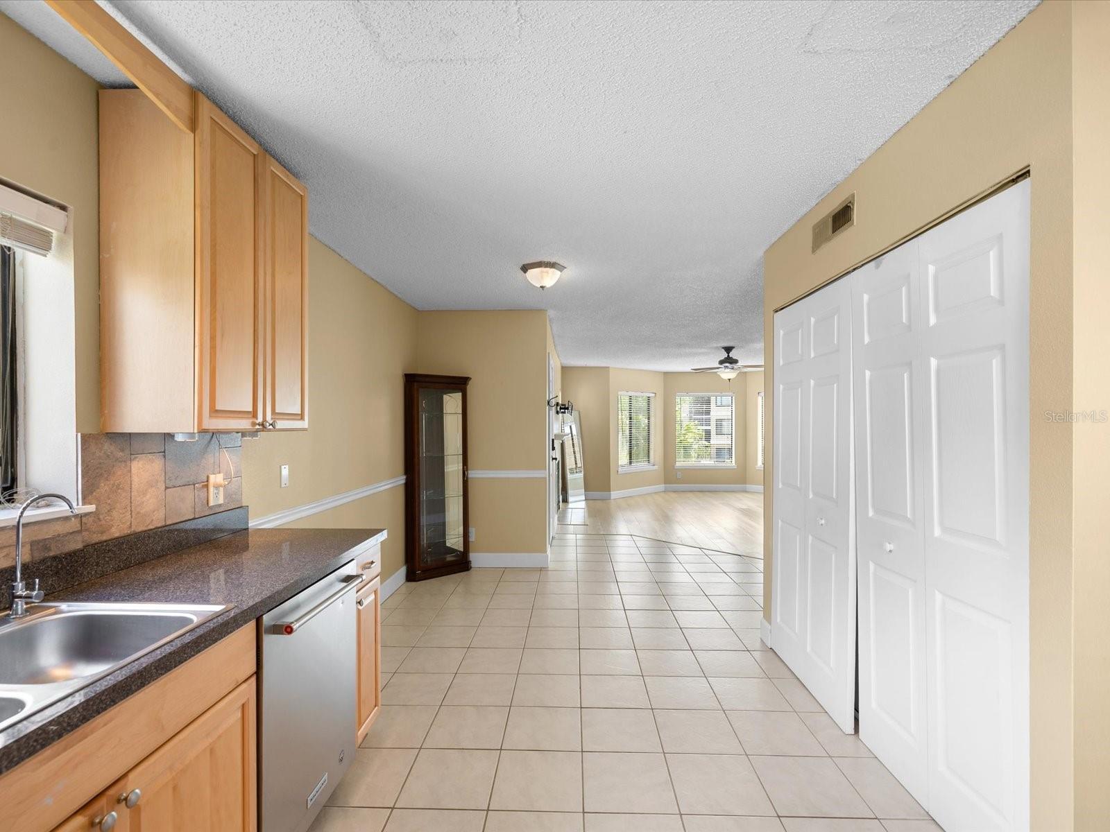 1550 S BELCHER RD #421 — photo 8