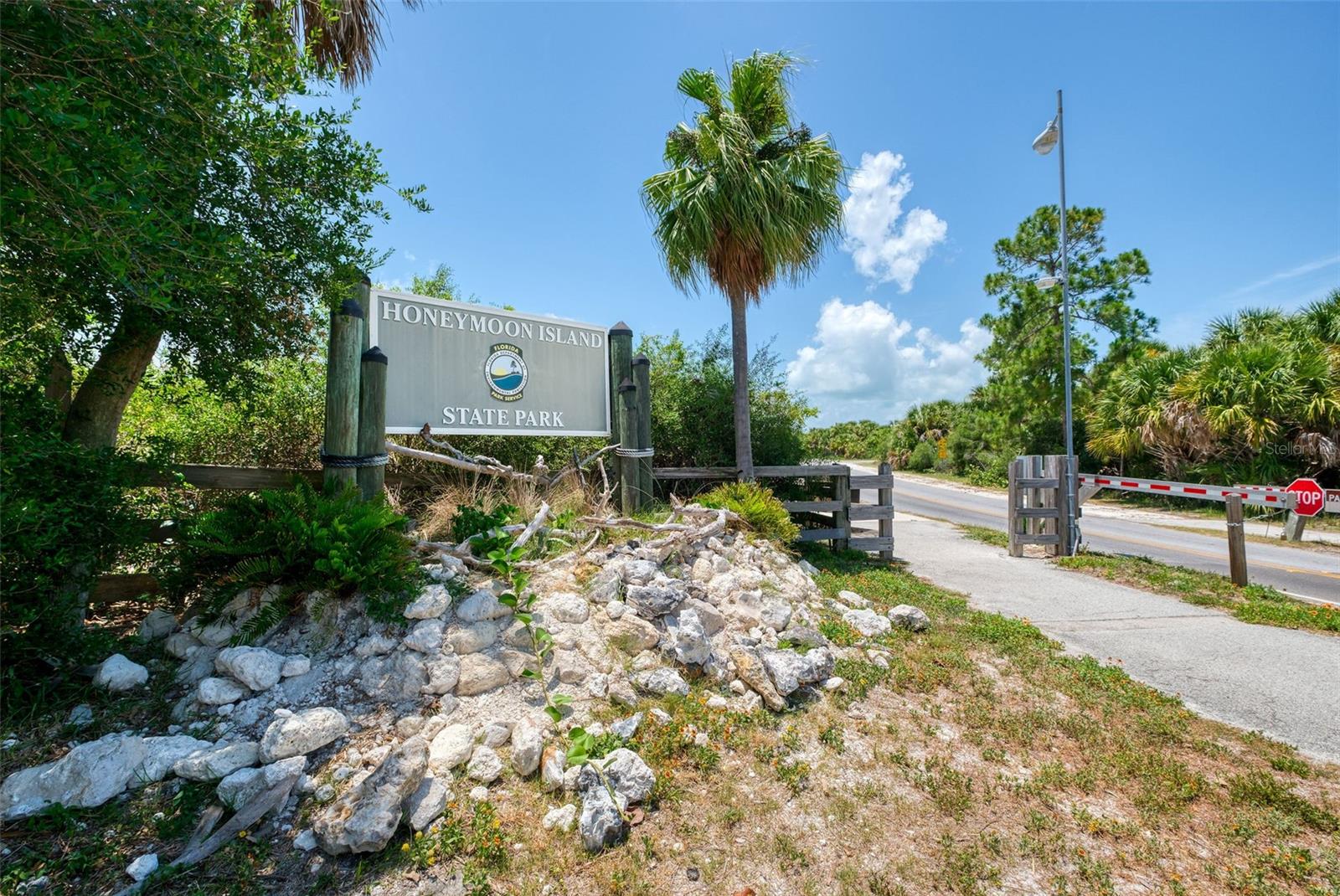 2 CAUSEWAY BLVD #102 — photo 43