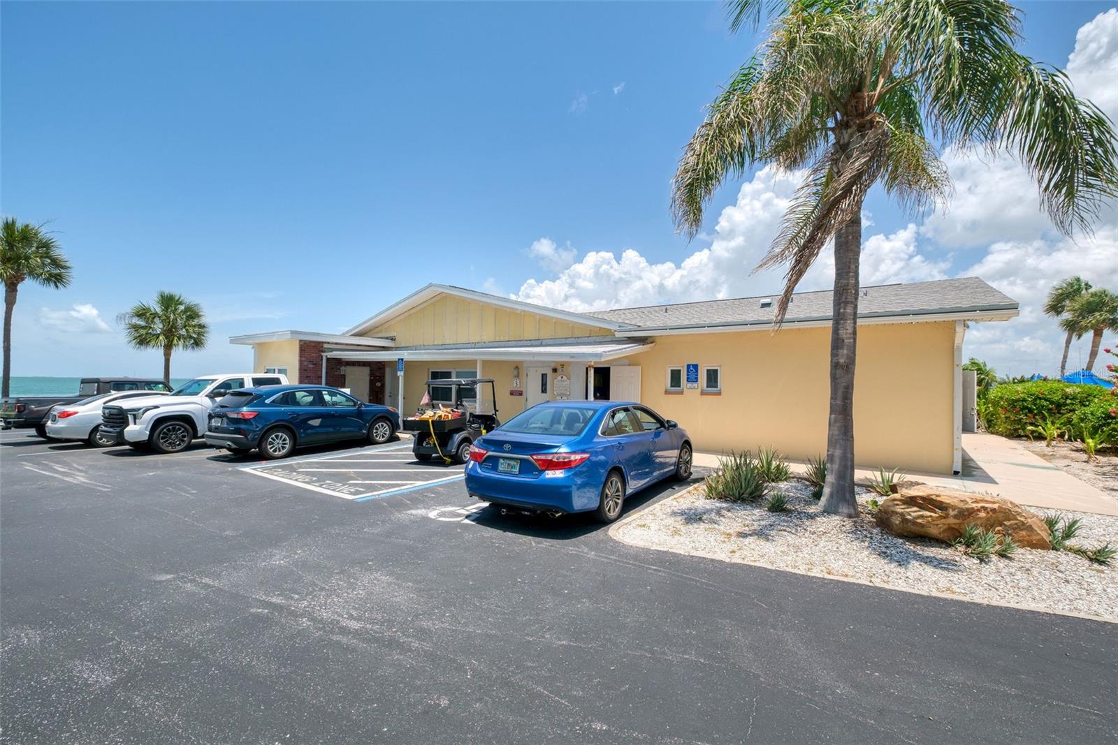 2 CAUSEWAY BLVD #102 — photo 39