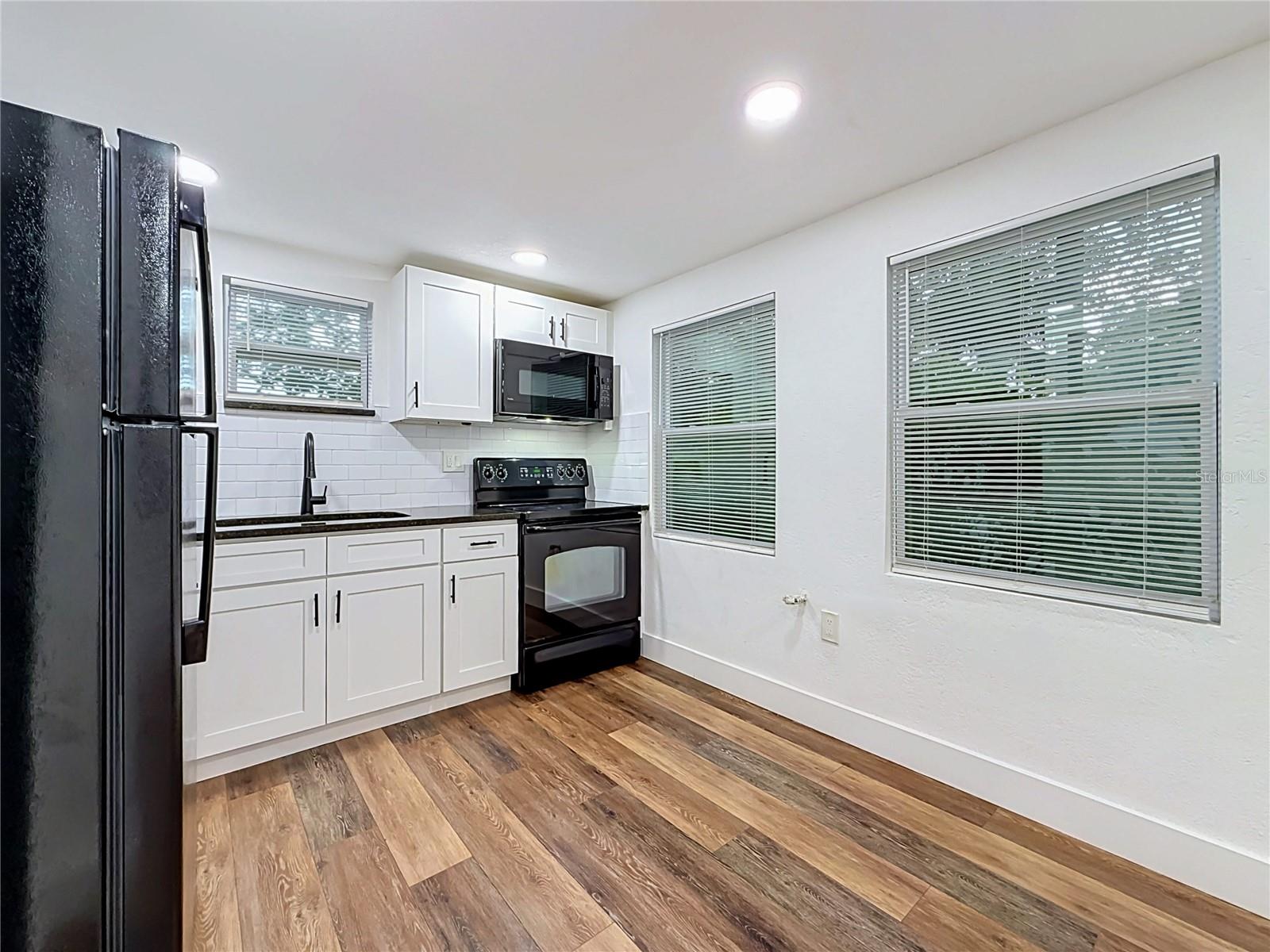 800 15TH AVE S — photo 15